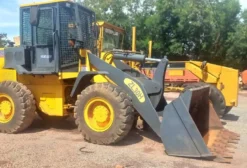 Pá Carregadeira XCMG ZL30 Usada – Super Conservada – Cuiabá/MT