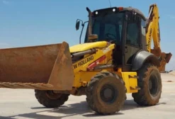 Retroescavadeira New Holland B95B 4x4 Ano 2021 - Cabine Fechada com Ar Condicionado