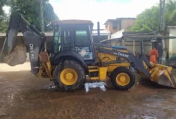 Retroescavadeira John Deere 310P 4x4 Ano 2024 - Único Dono, NF de Origem