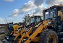 Retroescavadeira JCB 4CX Usada - 8.000 Horas - Olinda/PE