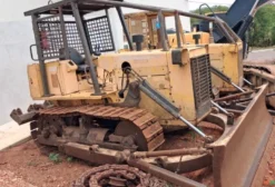 Trator de Esteiras New Holland 7D 2013 – 90 HP – Peso Operacional 10 Toneladas