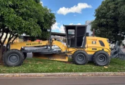 Motoniveladora New Holland RG 170 B 2007 Usada - Londrina PR