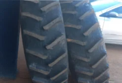 Par de Pneus Firestone Super All Traction 18.4-30 Duplados – Novos