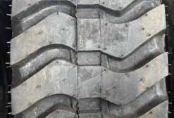 Pneu Agrícola Reformado 20.5x25 – Borracha Vipal – 2 Anos de Garantia