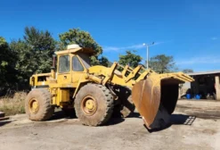 Pá Carregadeira Caterpillar 966-R Cabinada – São Desidério/BA