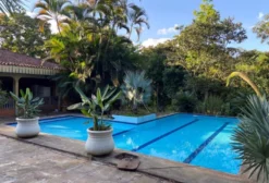 Chácara com 6.670 m², Frutíferas e Piscina em Abadia de Goiás - GO