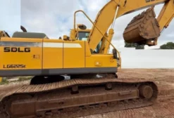 Escavadeira SDLG, Modelo LG6225E, Ano de Fabricação 2021, Com 11.000 Horas Trabalhadas