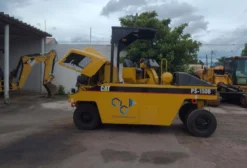Rolo Compactador Pneu Caterpillar PS-150B à venda em Curitiba - PR
