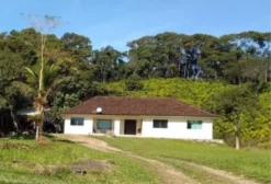 Chácara Cacatu – 25.300 m² com Casa Sede em Antonina, PR