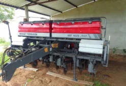 Plantadeira Massey Ferguson MF 409 2022 - 8 Linhas com Monitor de Plantio