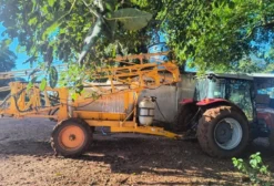 Pulverizador de Arrasto Ideal 2500L Ano 2021 com Barra de 23m