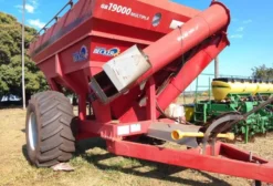 Carreta Graneleira Becker 19000 Litros com Pneus – Usada – Campo Grande/MS