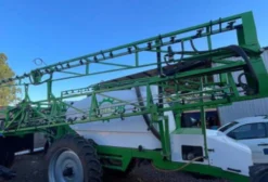 Pulverizador de Arrasto Metalfor TMA 3000 – 2021, 3000L, 27m de barra, usado