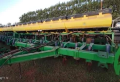 Plantadeira John Deere 2130 Ano 2011 – Chapadão do Sul/MS