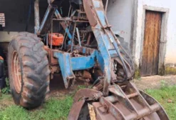 Carregadeira Motocana Usada para Trator Massey Ferguson 65x – Ano 1974/1977 – Araraquara/SP