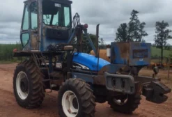 Carregadeira Motocana New Holland TS90 2007 Usada