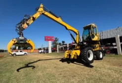 Carregadeira Florestal Motocana CM 50 FC Ano 2015 Montada em New Holland TS 6000