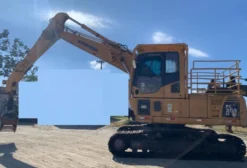 Escavadeira Florestal Komatsu PC200LC 2017 - Único Dono - Cabine Elevada com Proteção Florestal