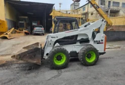 Mini Carregadeira Bobcat S 850 Ano 2011 Usada em São Paulo - SP
