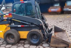 Mini Carregadeira New Holland L320 2022 – Único Dono – 4.280h – Belo Horizonte/MG