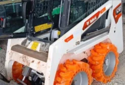 Bobcat S70 Mini Carregadeira 2025 – 450 Horas, Motor Kubota 23,5HP