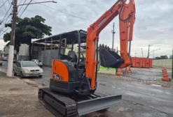 Mini Escavadeira Doosan DX27Z 2015 – Pronta para Trabalhar em São Paulo/SP