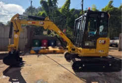 Mini Escavadeira Caterpillar 303.5 CR 2023 – Único Dono, 3.200h, NF de Origem
