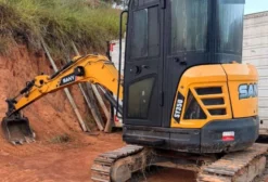 Mini Escavadeira Sany SY35U 2022 - 4.412 Horas - Peso 3.780 kg - Usada