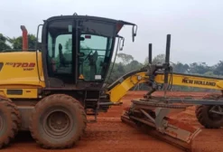 Motoniveladora New Holland RG170B 2017 – Único Dono – 8.000 Horas