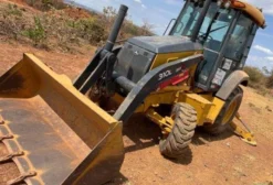 Retroescavadeira John Deere 310 L 2019 Seminova com 1850h em Brasília DF