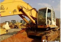 Escavadeira Liebherr 964 B 2008 - Incompleta para Desmanche - Alto Horizonte GO