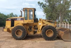 Pá Carregadeira Caterpillar 938G 2003 Usada em Cabeceiras - GO