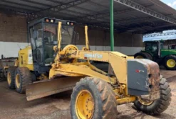 Motoniveladora Komatsu GD655-3C 2010 Usada - Indiara/GO