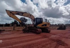 Escavadeira Caterpillar 320C com Garra Florestal - Itaberaí/GO