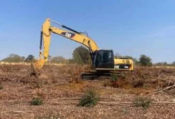 Escavadeira Caterpillar CAT 320DL Usada - 11.000 Horas - Luziânia/GO