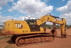 Escavadeira Caterpillar 336 2021 com 9.770 Horas - Abadia dos Dourados/MG