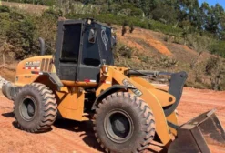 Pá Carregadeira Case 621D 2016 – Ótima Conservação em Araponga/MG