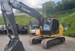 Escavadeira John Deere 130G 2015 – 14.000h – Betim/MG