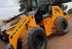 Pá Carregadeira New Holland 12D Ano 2016 - Boa Esperança, MG