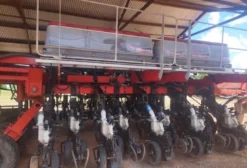 Plantadeira Jumil 30 Linhas Transportável - 2014 - Usada