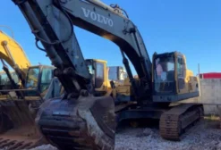 Escavadeira Volvo EC360LC 2012 em Cuiabá - MT