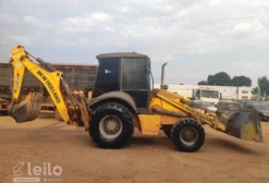 Retroescavadeira New Holland B95B Ano 2022 - 5.218h - Cuiabá/MT