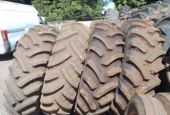 Pneus Usados para Trator e Caminhão – Várias Medidas – Cascavel PR