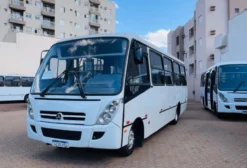 Microônibus Mercedes 916 2013 à venda em Ribeirão Preto/SP