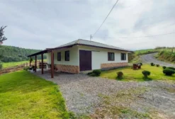 Sítio Produtivo à Venda em Witmarsum – SC – 20,5 Hectares com 2 Casas e Infraestrutura para Agricultura e Pecuária