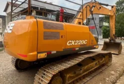 Escavadeira Case CX220C 2019 - Único Dono, 5.000 Horas, Cabine com Ar Condicionado