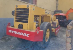 Rolo Compactador Dynapac CA15VA Ano 1990 - 7 Toneladas - Versão Asfalto