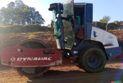 Rolo Compactador Dynapac CA15 Liso com Kit Pata - 2023 - 2.200h - Único Dono