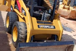 Mini Carregadeira Caterpillar 216B3 2012 Usada