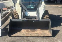 Minicarregadeira Bobcat S570 2018 – 1900h – Pneus Novos – Contagem/MG